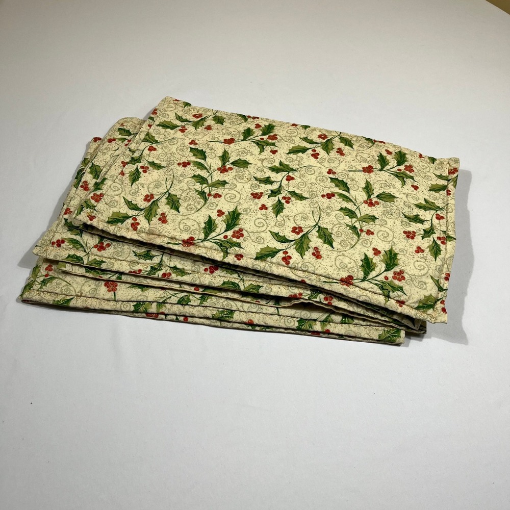 Holiday Placemats Unisex 18x11 Cream Holly Berry Quilted Christmas Set of 4